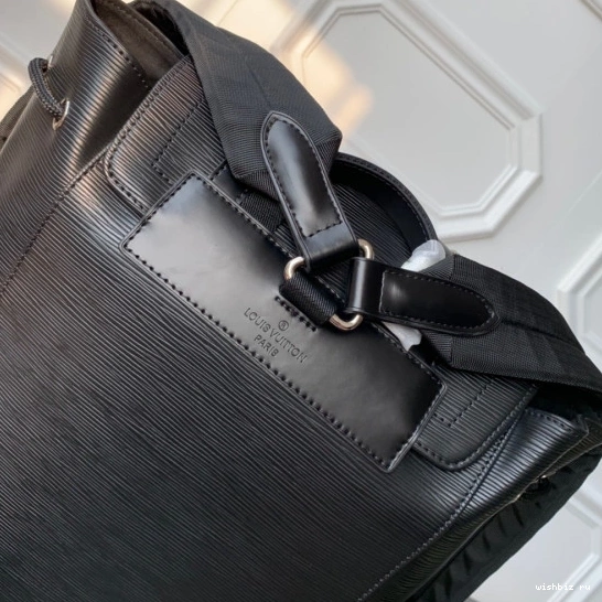 WIS LOUIS CHRISTOPHER PM VUITTON 0321